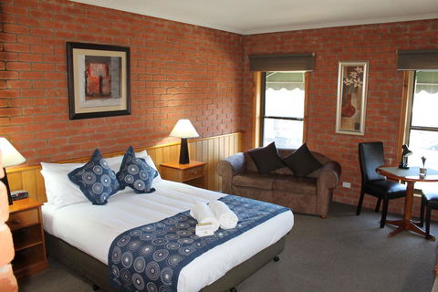 Bakery Hill Motel - Mackay Tourism 2
