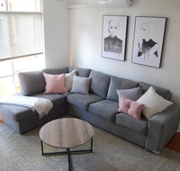 Balcony Retreat Apartment by Ready Set Host - Mackay Tourism