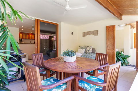 Balinese Beachfront Villa - Mackay Tourism 2