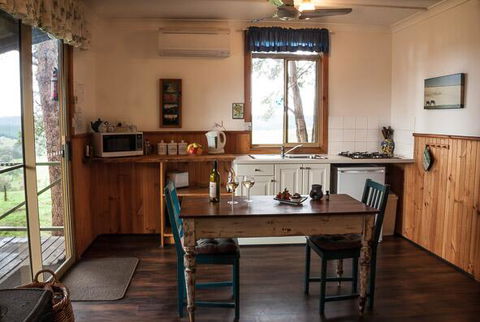 Balingup Heights Hilltop Forest Cottages - Mackay Tourism 1