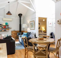 Bandalong Cottages - Mackay Tourism