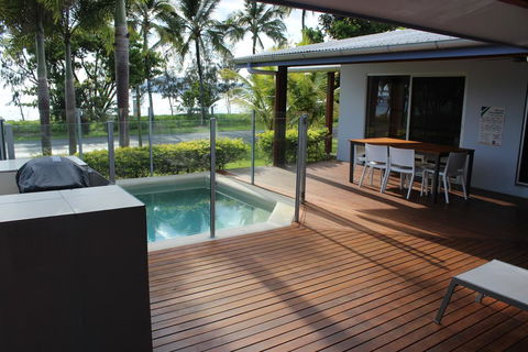 Banfields Retreat - Mackay Tourism 0
