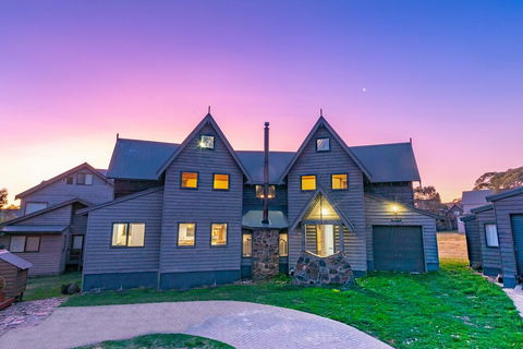 Banjo's Chalet, Alpine-getaways - Mackay Tourism 0