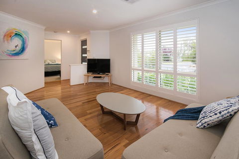 Barefoot Bungalow - Mackay Tourism 2