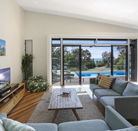 Barefoot Bungalow - Castaways Beach - Mackay Tourism