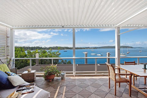 Bay Breeze Boutique Accommodation - Mackay Tourism 0