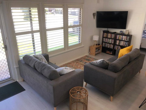 Bay Breeze Cottage - Mackay Tourism 3