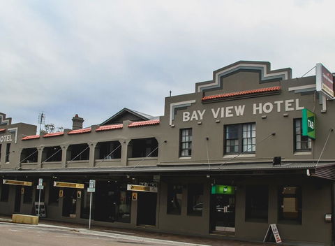 Bayview Hotel - Batemans Bay - Mackay Tourism 0