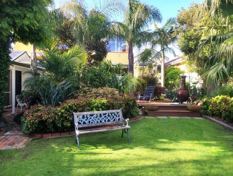 Bayview Studio - Mackay Tourism 0
