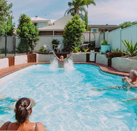 Beach  Bay Holiday Rental - Nelson Bay - Mackay Tourism