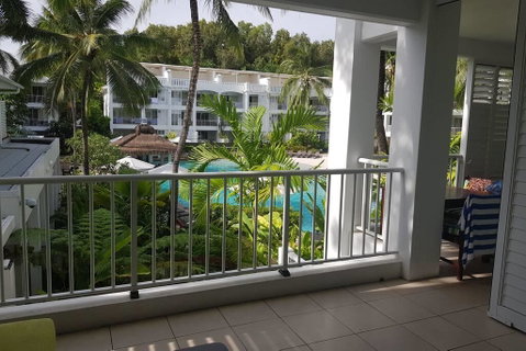 Beach Club Palm Cove - Mackay Tourism 1