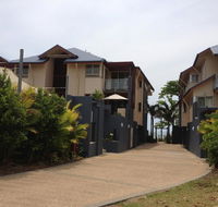 Beach House Apartment 1 - Mackay Tourism