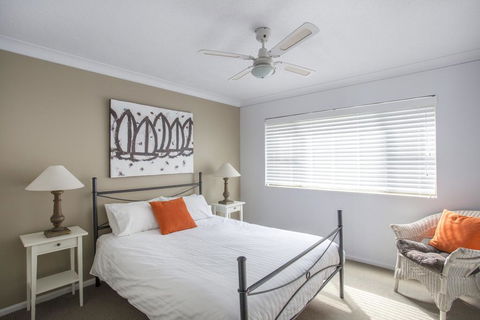 Beach Rd 24 Mollymook - Mackay Tourism 0