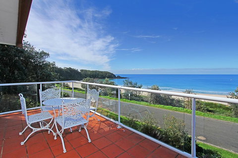 Beach Road 10 Mollymook - Mackay Tourism 0