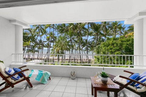 Beachfront Apt. In Alamanda Beachfront Resort (17) - Mackay Tourism 0