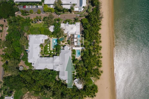 Beachfront Apt. In Alamanda Beachfront Resort (17) - Mackay Tourism 1