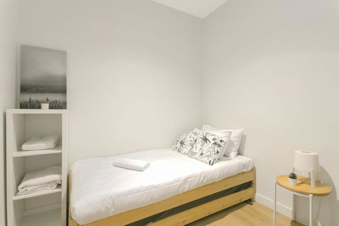 REST COLLECTION One Bedroom Apartment With Study - Mackay Tourism 3