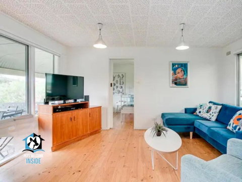 Retro Groovy Pad Pt Elliot - Mackay Tourism 1