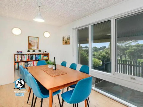 Retro Groovy Pad Pt Elliot - Mackay Tourism 3