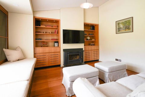 Redbank Estate - Luxury In Scone - Mackay Tourism 1
