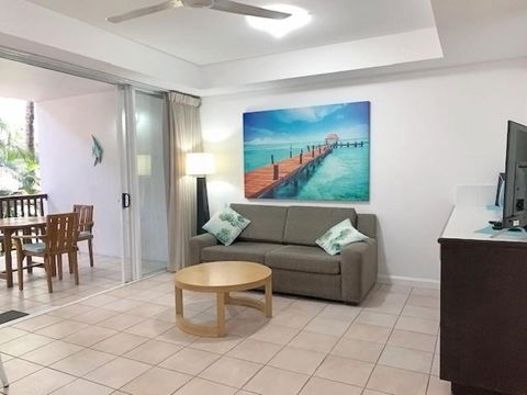 REEF RETREAT APARTMENTS PALM COVE Unit 13 - Mackay Tourism 1