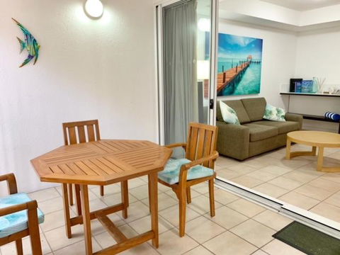 REEF RETREAT APARTMENTS PALM COVE Unit 11 - Mackay Tourism 3