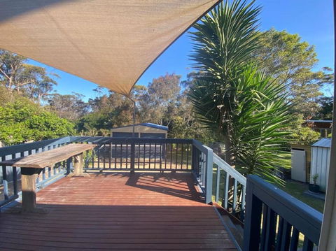 Reel & Relax: 3BR Beach House - Fish, Swim, Surf - Mackay Tourism 1