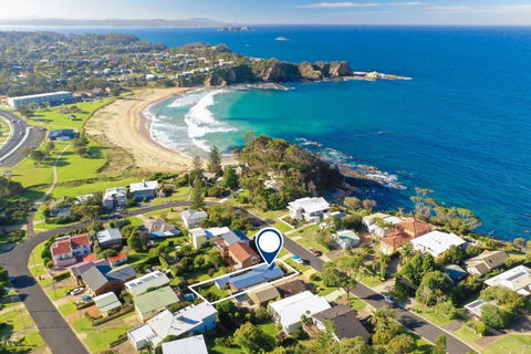 Relax And Reconnect At MaluaBay - Mackay Tourism 0