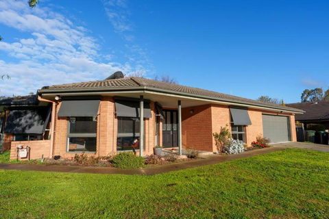 Relaxing 3bd In Tranquil Setting - Mackay Tourism 0