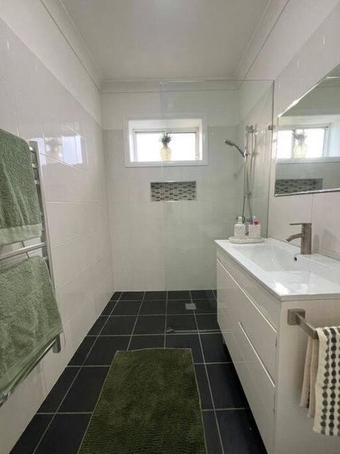 Renovated 3 Bedroom House - Mackay Tourism 2