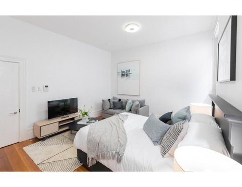 Renovated Studio In Bohemian Area Close To City - Mackay Tourism 1