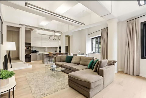 Renovated Warehouse Conversion In Heart Of Sydney - Mackay Tourism 0