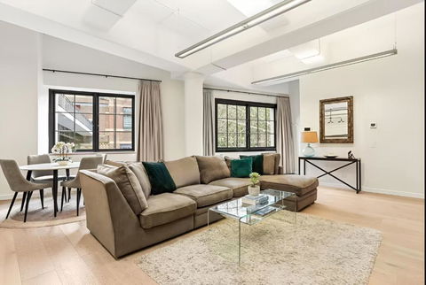 Renovated Warehouse Conversion In Heart Of Sydney - Mackay Tourism 2