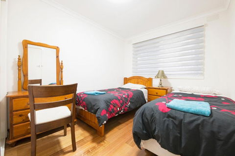 Rent Melbourne - Mackay Tourism 2
