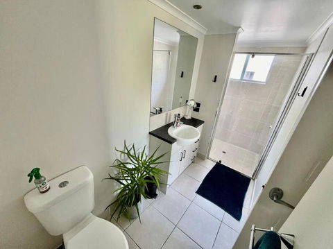 Resort Style Holiday Unit - Mackay Tourism 2