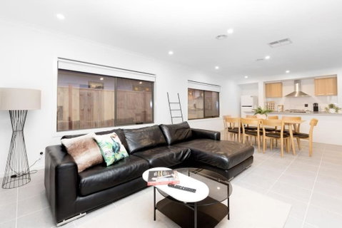 ResortStyle 4BR House With Parking - Mackay Tourism 2