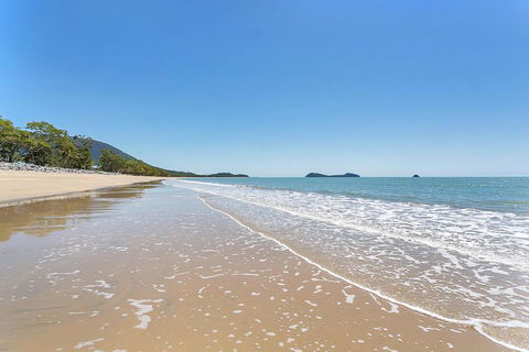 Ribbons Beachfront Apartments Clifton Beach - Mackay Tourism 2