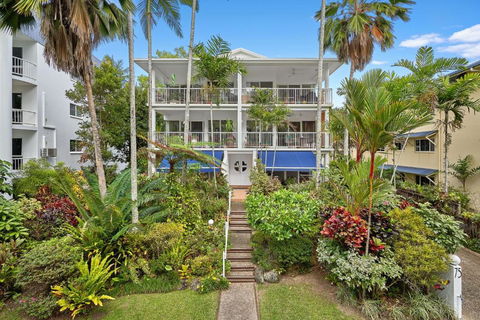 Ribbons Beachfront Apartments Clifton Beach - Mackay Tourism 0