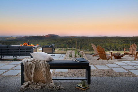 Ridge Vue Retreat - Mackay Tourism 0