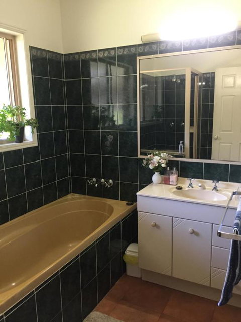 River Gum Luxury Bed And Breakfast - Mackay Tourism 1