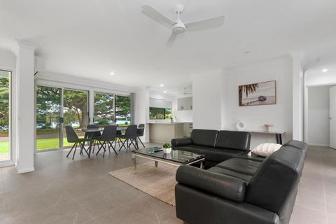 Riverside Serenity - Mackay Tourism 2