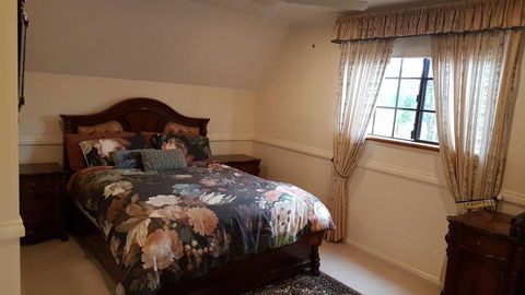 Riverside Vintage Home - Mackay Tourism 3