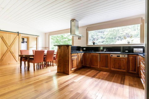 Riverwood Cottage, Accessible Accommodation - Mackay Tourism 1