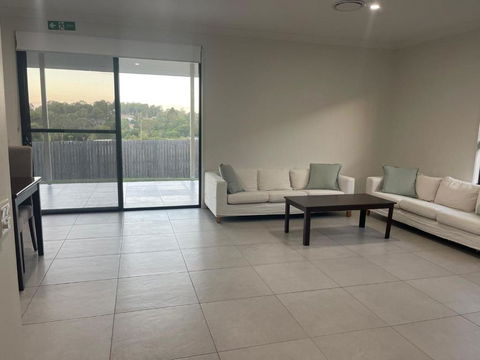 Redbank Plains Cozy Retreat - Mackay Tourism 3