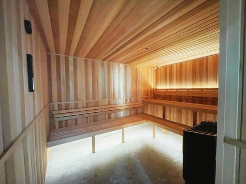 Riverview Haven Prime Spot For NY Fireworks - Mackay Tourism 3