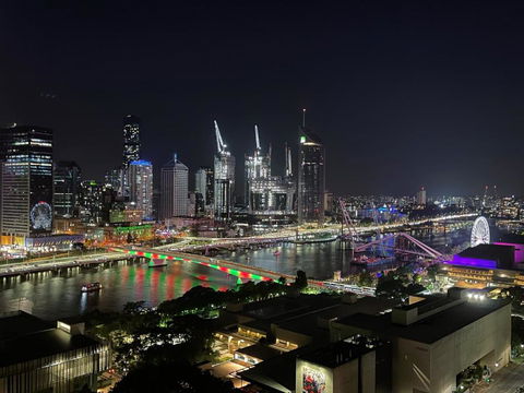 Riverview Haven Prime Spot For NY Fireworks - Mackay Tourism 1