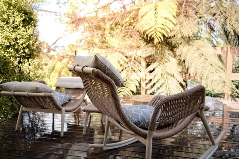 Romantic Garden Cottage With Home Cinema - Mackay Tourism 2