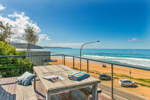 Rocklands Palm Beach Front - Mackay Tourism 3