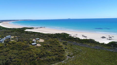 Rocky Cape Retreat - Mackay Tourism 0