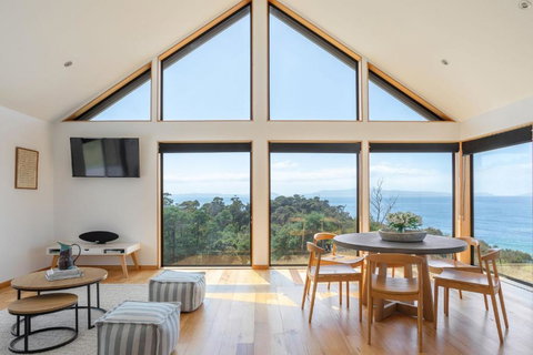 Rocky Ridge - Mackay Tourism 1